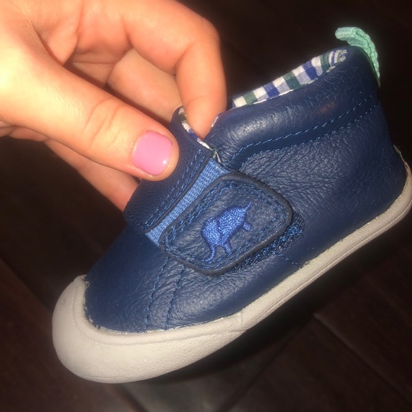 Infant Carters Stage 1 shoes - Picture 3 of 7